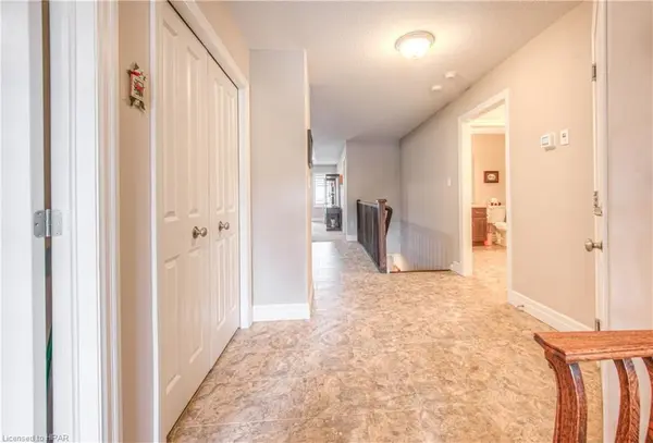 East Zorra-tavistock, ON N0B 2R0,53 ROTH ST #19