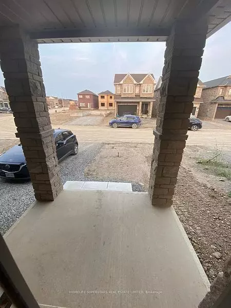 Thorold, ON L2V 5G7,212 Palace ST E