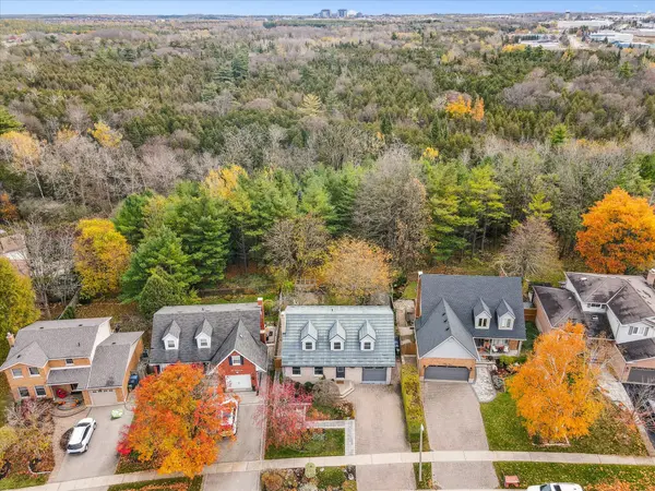 Guelph, ON N1G 4B8,52 Hilldale CRES