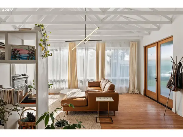 Portland, OR 97220,8629 NE CLACKAMAS ST