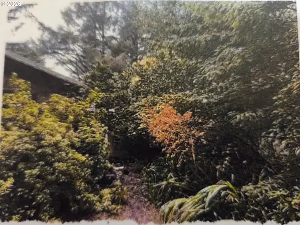 32304 HIGHWAY 101,  Gold Beach,  OR 97444