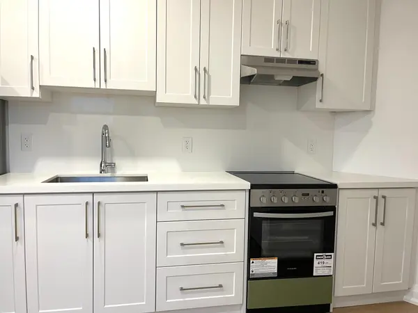 Toronto E02, ON M4C 4J6,79 Cedarvale AVE #6