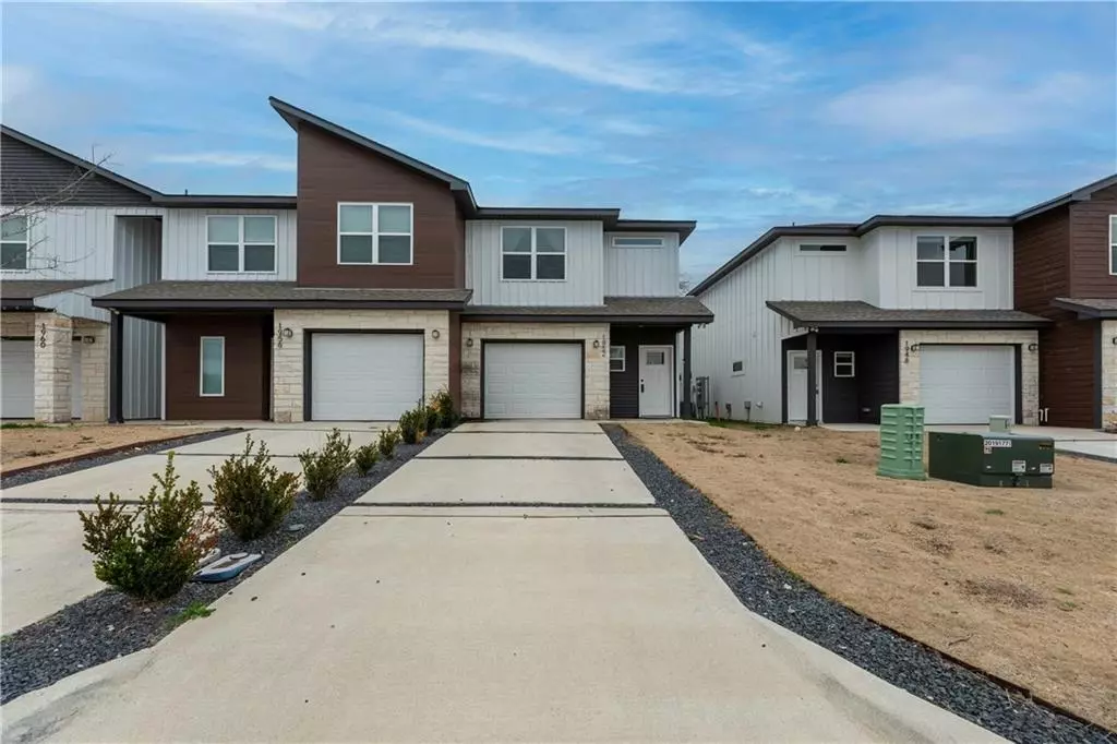 Belton, TX 76513,1952 Royal Loop