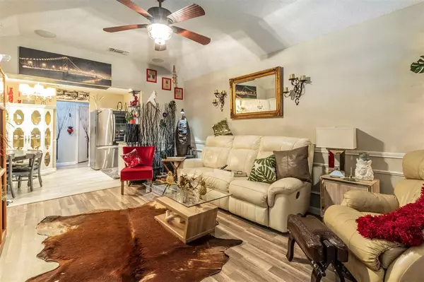 Arlington, TX 76017,5818 Santa Fe Drive