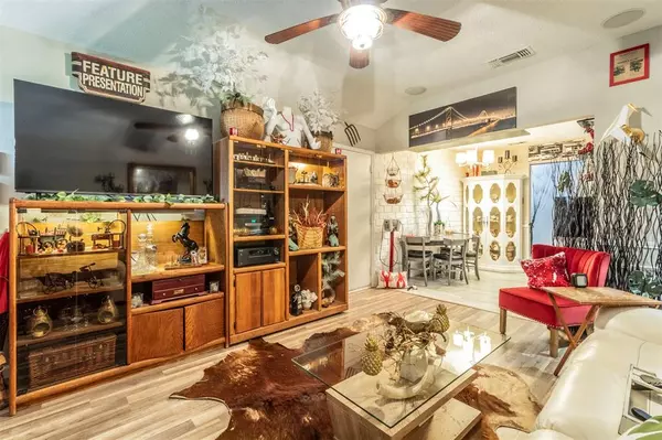 Arlington, TX 76017,5818 Santa Fe Drive