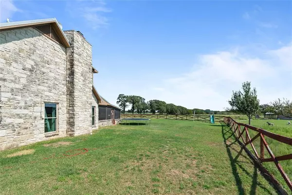 Aquilla, TX 76622,364 Hcr 2200