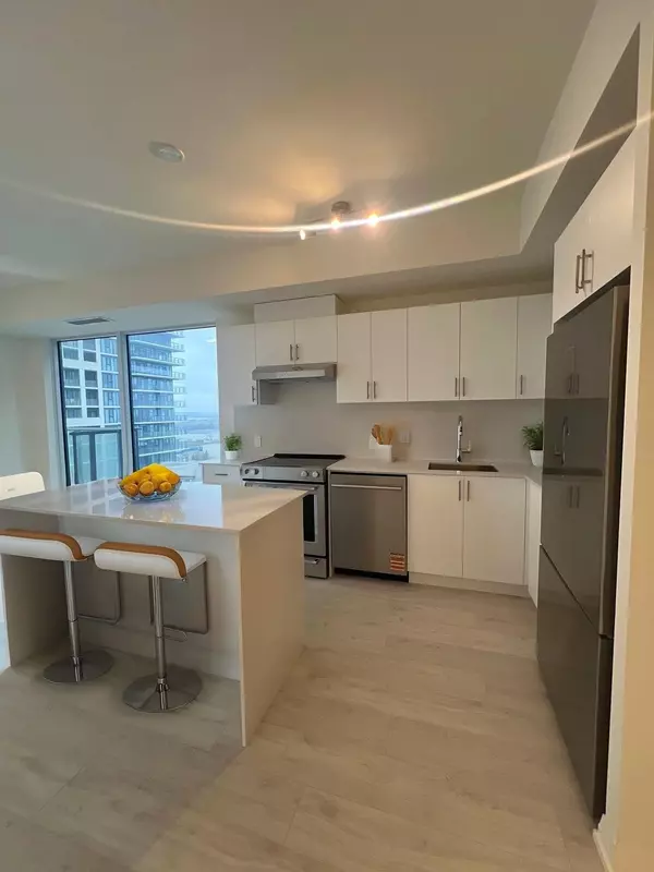 Vaughan, ON L4K 0P6,27 Korda Gate #1111