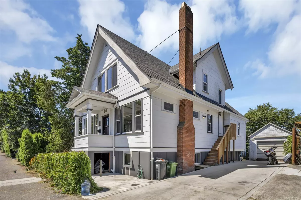 Victoria, BC V9A 3X7,808 Russell St