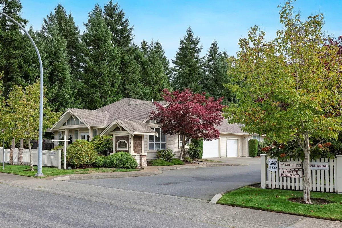 Comox, BC V9M 0A4,730 Aspen Rd #10