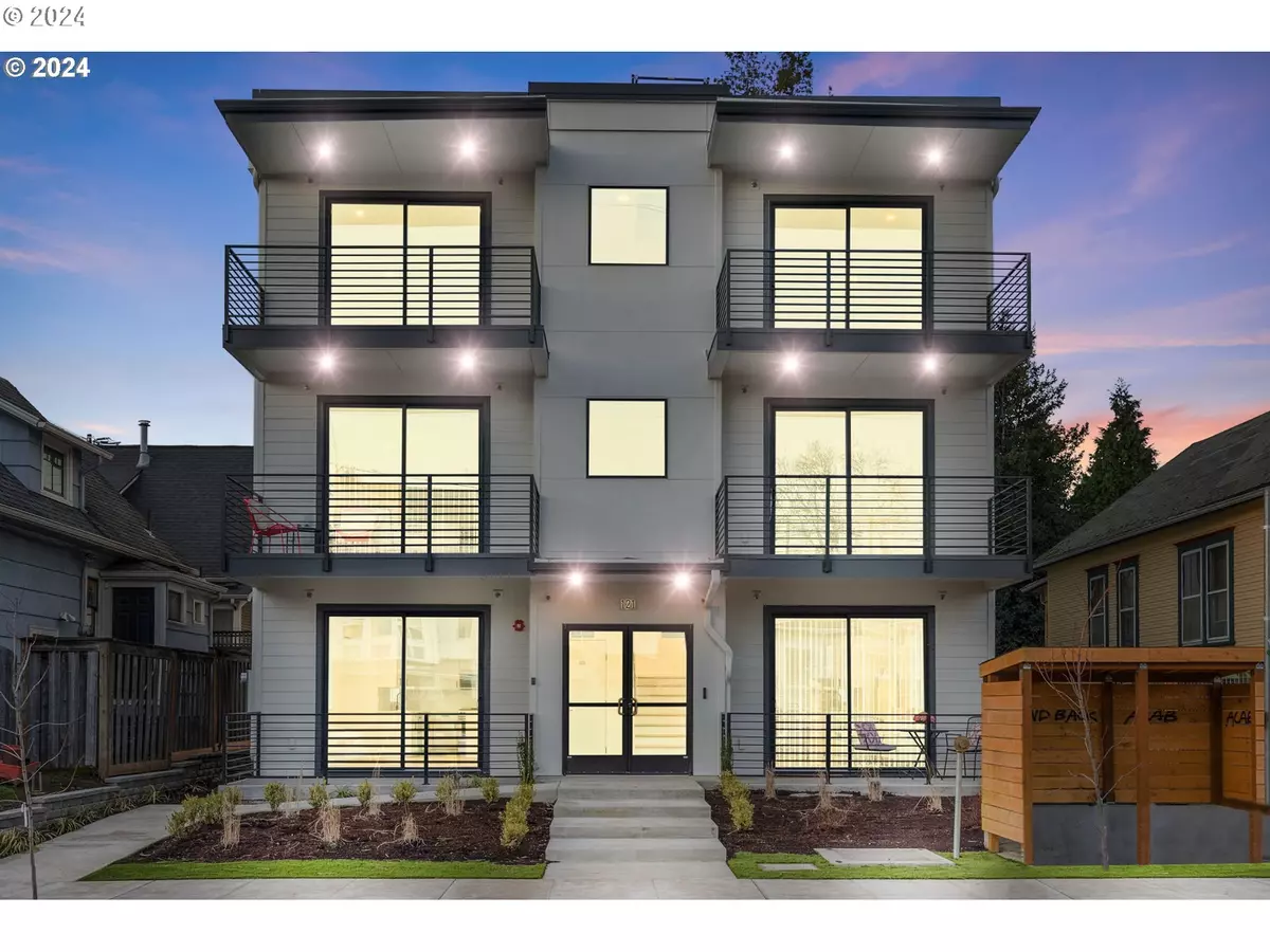 Portland, OR 97217,121 N Going ST #202