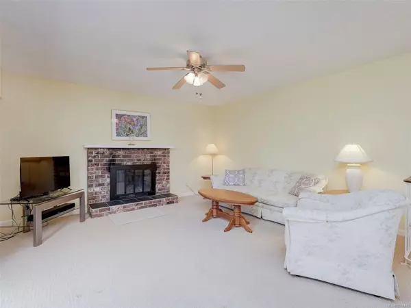 Saanich, BC V8N 3H6,4433 Majestic Dr