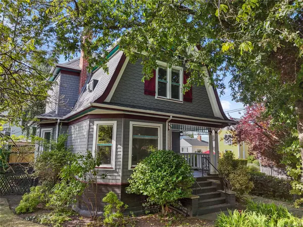 1726 Stanley Ave,  Victoria,  BC V8R 3W8