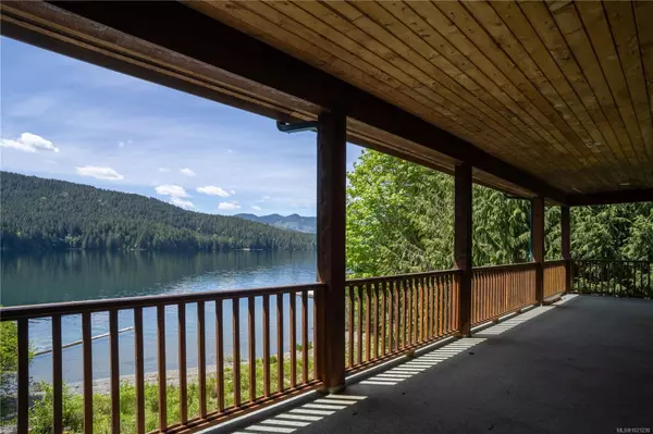 Youbou, BC V0R 3E1,9878 Swordfern Way