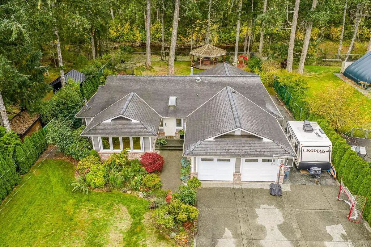 Black Creek, BC V9J 1A8,8809 DRIFTWOOD Rd