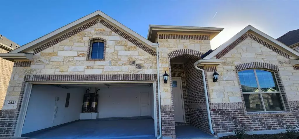 Fort Worth, TX 76179,2521 Birchcrest Drive