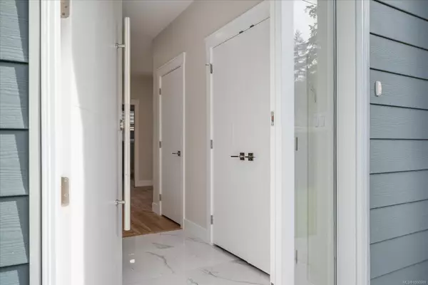 Parksville, BC V9P 0G6,207 Dunbar Way