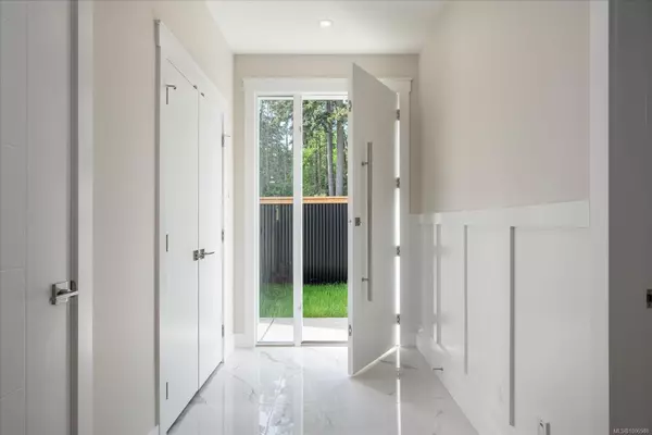 Parksville, BC V9P 0G6,207 Dunbar Way