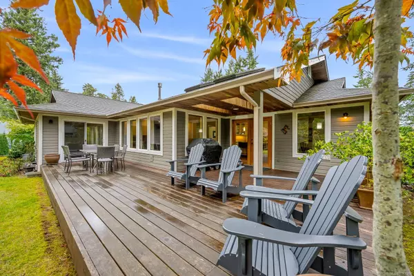 Black Creek, BC V9J 1A8,8809 DRIFTWOOD Rd