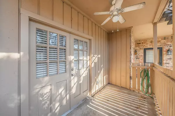 Fort Worth, TX 76109,4343 Bellaire Drive S #137S