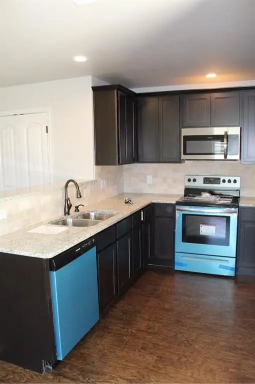 Sherman, TX 75090,208 W Lake Avenue