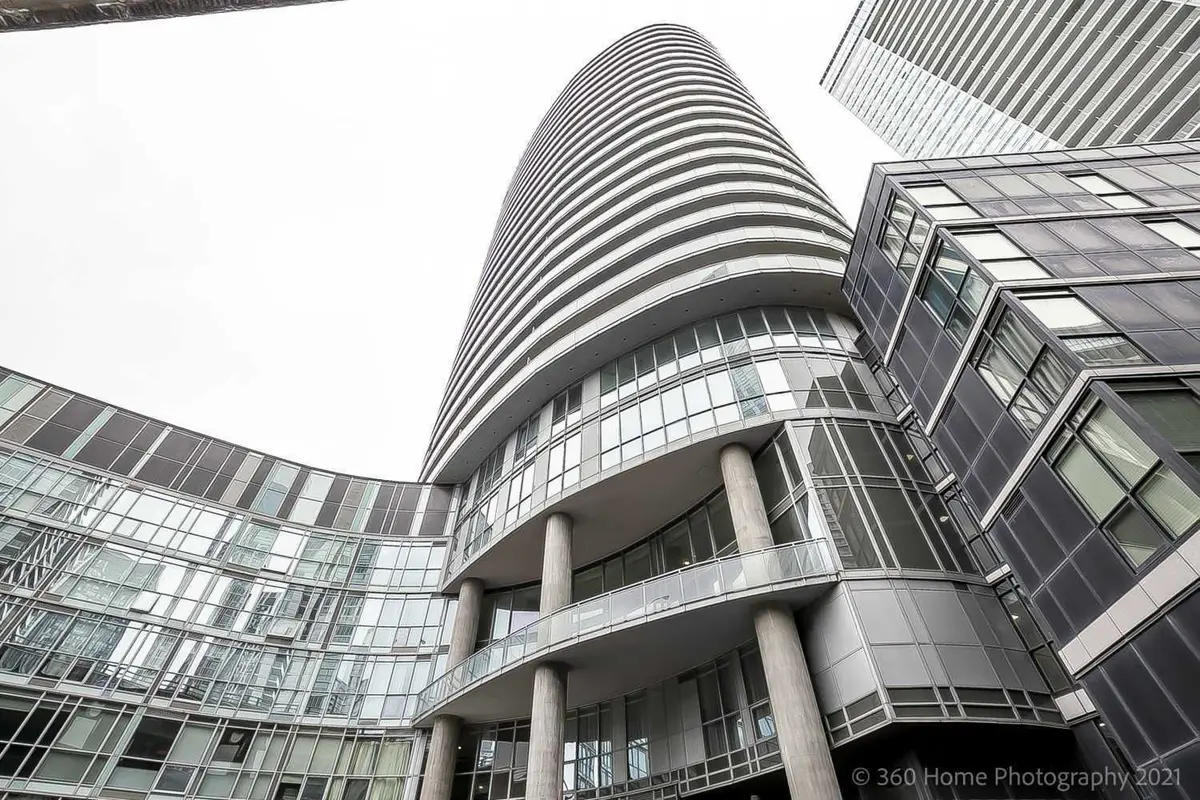 Toronto C01, ON M5V 2V9,420 Lake Shore G02 BLVD W #2nd Bed