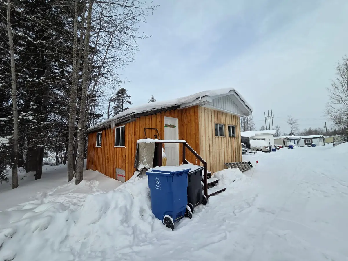 Kirkland Lake, ON P2N 3N9,150 Burnside DR #15