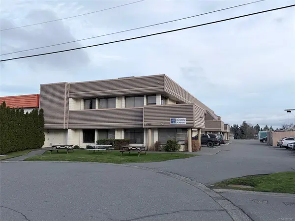 6703 Rajpur Pl, Central Saanich, BC V8M 1Z5