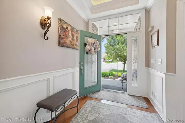 Highland, MI 48357,446 Delmar CT