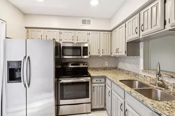 Dallas, TX 75254,5626 Preston Oaks #45C