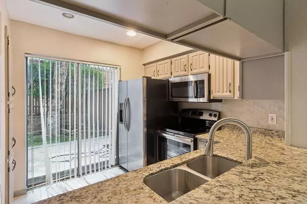 Dallas, TX 75254,5626 Preston Oaks #45C