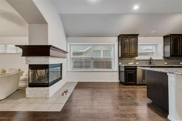 Burleson, TX 76028,11916 Long Stone Drive