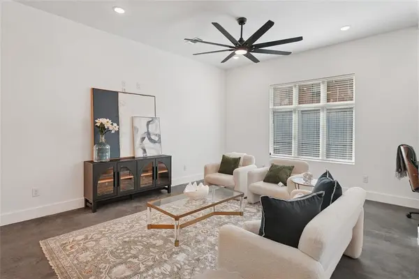 Dallas, TX 75226,4618 Columbia Avenue #Bulding 2