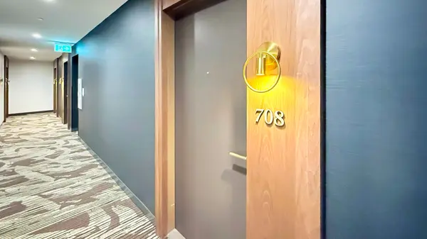 Toronto C15, ON M2K 0H6,6 Greenbriar RD #708