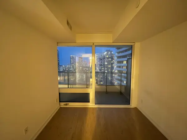 Toronto C08, ON M4Y 0E8,85 Wood ST #2716