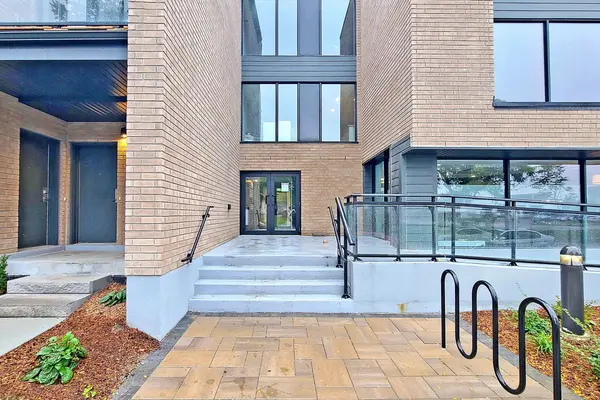 Toronto E10, ON M1E 0B9,1 Falaise RD #620