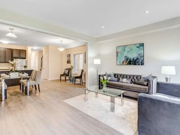 Brampton, ON L6X 0Y3,60 Crumlin CRES