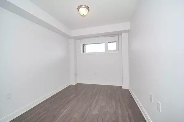 Brampton, ON L7A 4S3,100 Dufay RD N #41