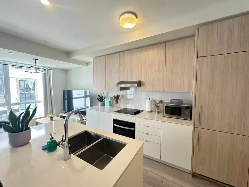 5 Red Squirrel LN #F305, Richmond Hill, ON L4S 0P5