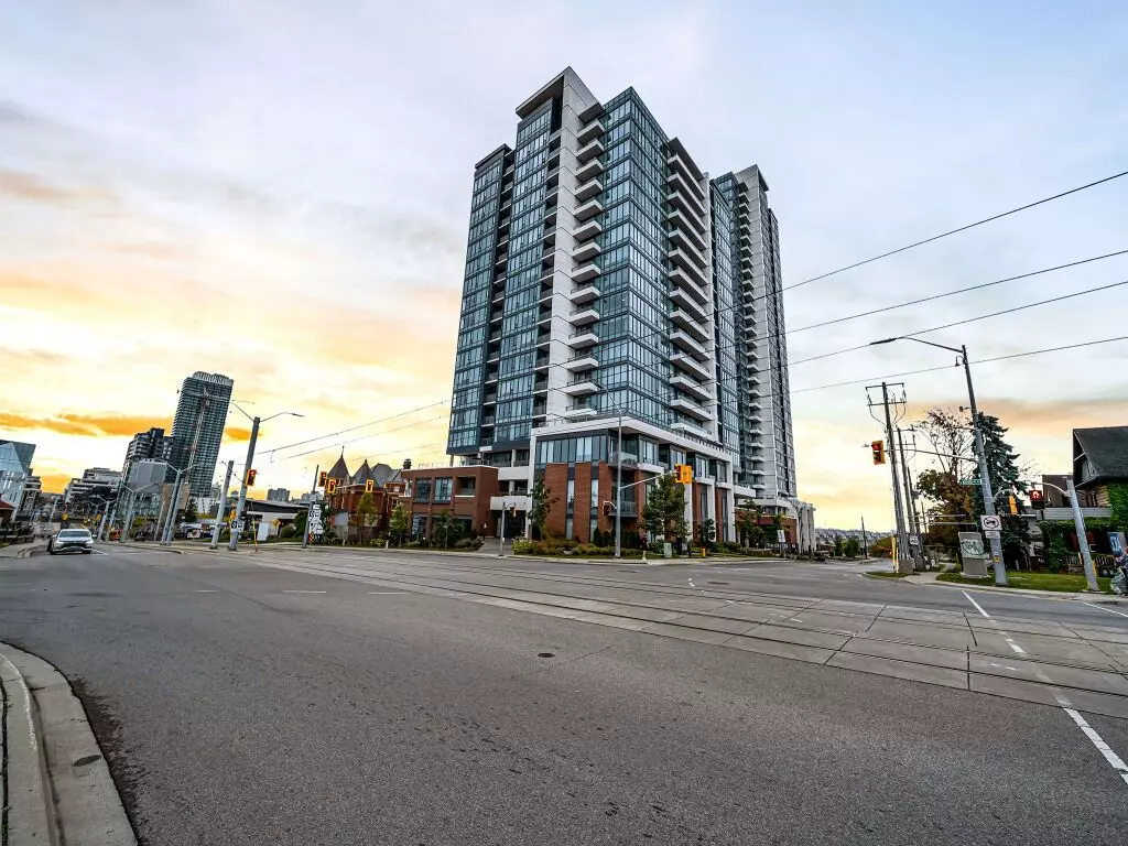 Kitchener, ON N2G 0E3,5 Wellington ST #1405