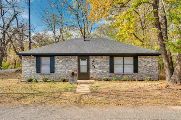 Paris, TX 75460,740 10th Street SE