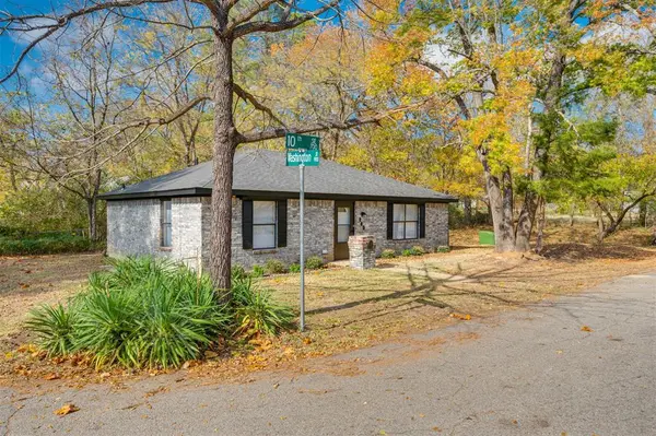 Paris, TX 75460,740 10th Street SE