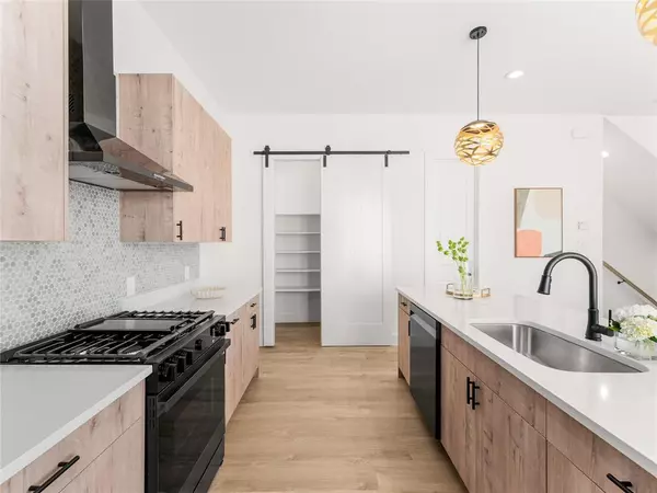 Dallas, TX 75204,2015 N Prairie Avenue #205