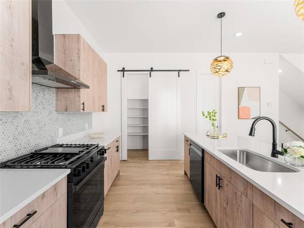 Dallas, TX 75204,2019 N Prairie Avenue #205