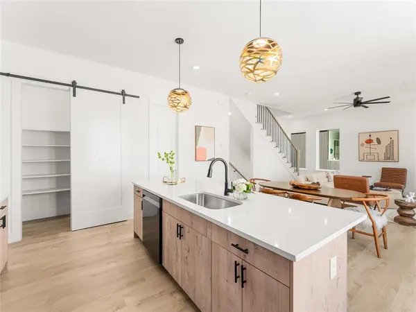 Dallas, TX 75204,2015 N Prairie Avenue #205