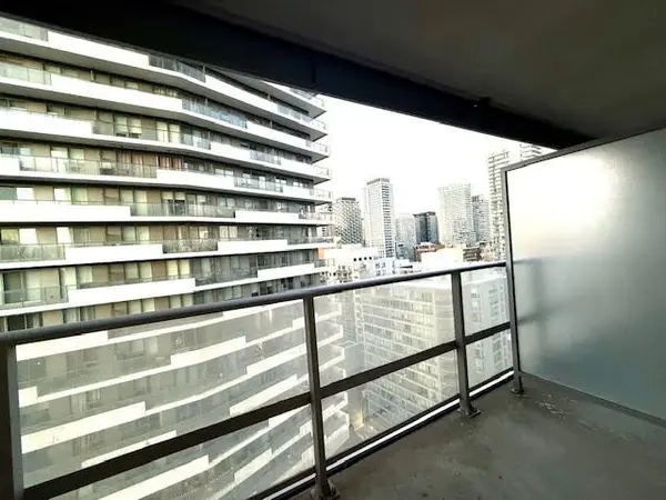 Toronto C10, ON M4S 2B8,2191 Yonge ST #2109