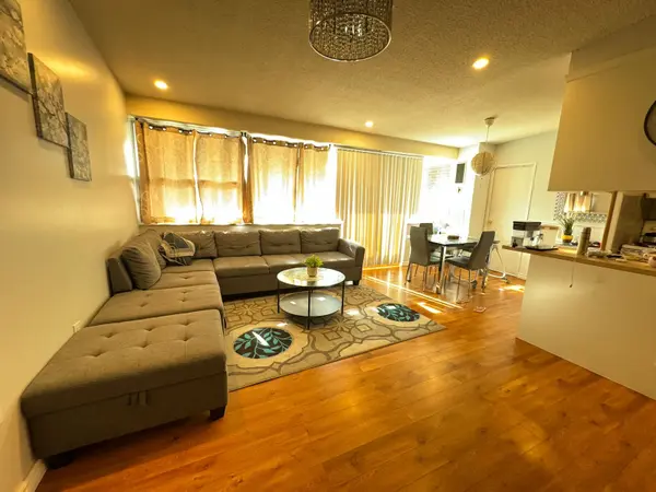 Toronto E10, ON M1E 4V6,4064 Lawrence AVE E #602