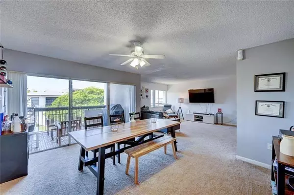 Plantation, FL 33324,731 N Pine Island Rd #404