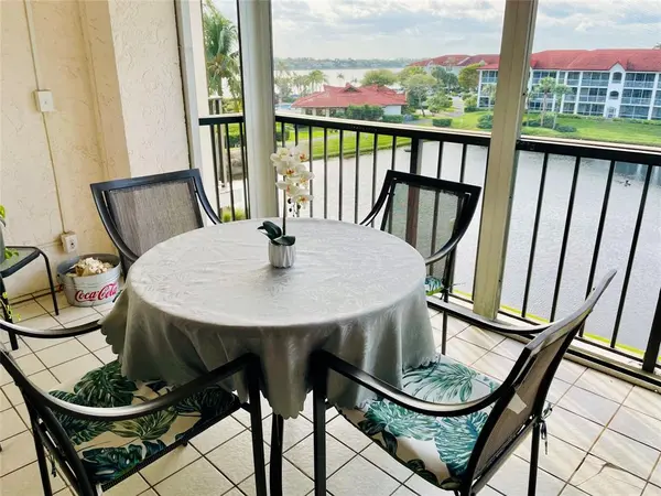 Hypoluxo, FL 33462,7030 Half Moon Cir #418