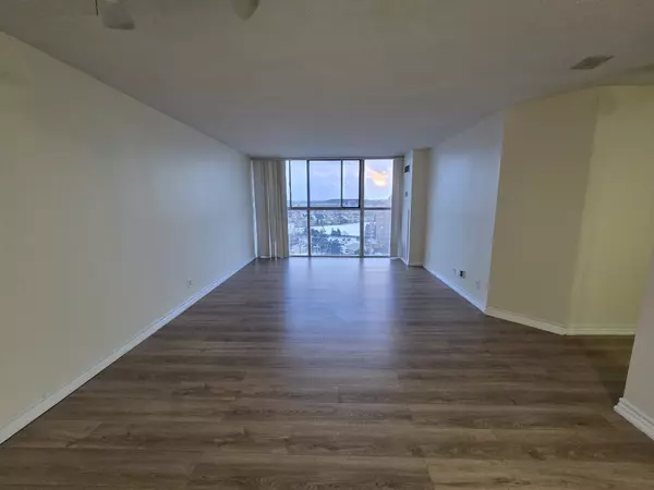 Mississauga, ON L4Z 3K9,25 Trailwood DR #902