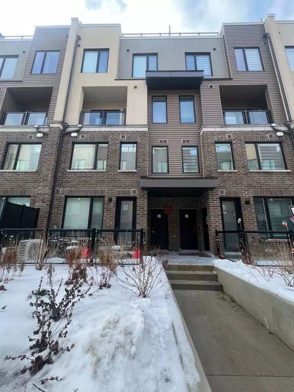 3550 Colonial DR #32, Mississauga, ON L5L 0C1